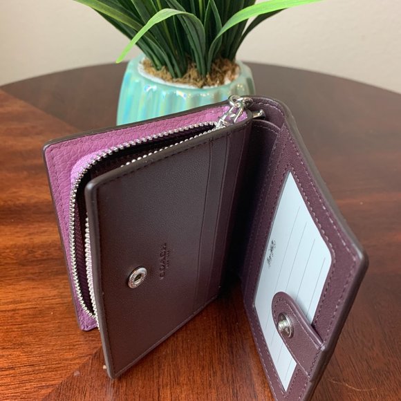 Coach Snap Wallet - Picture 4 of 5